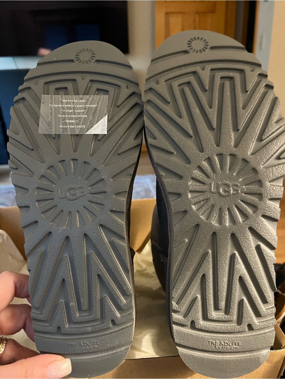 UGG Classic Short II Gray Boots NWT - Picture 5 of 5